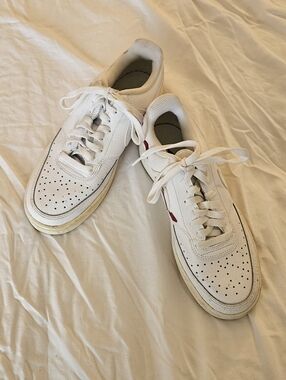 Classic White Leather Men's Court Sneakers, Size 8 1/2